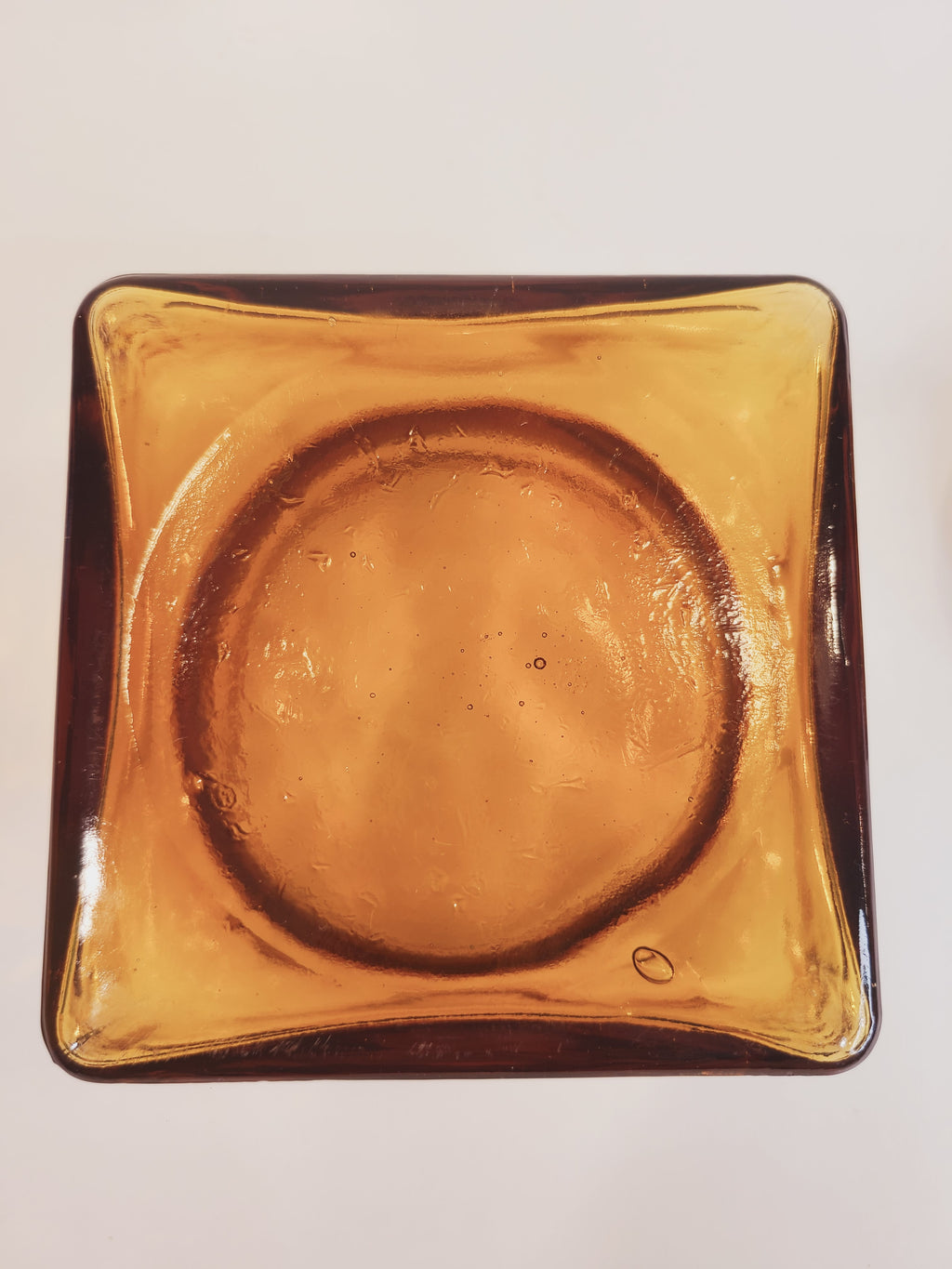 Bottom of Antique Dakota Square Amber Glass Apothecary Jar 1890s with lid